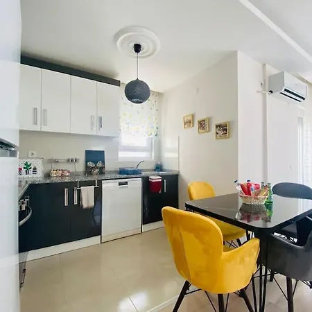 Aether Flats No7,old Town, Beach, Central, Netflix *